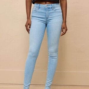 American Eagle Next Level High-Waisted Jegging